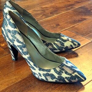 Bandolino Leopard Print Heels. Size 7